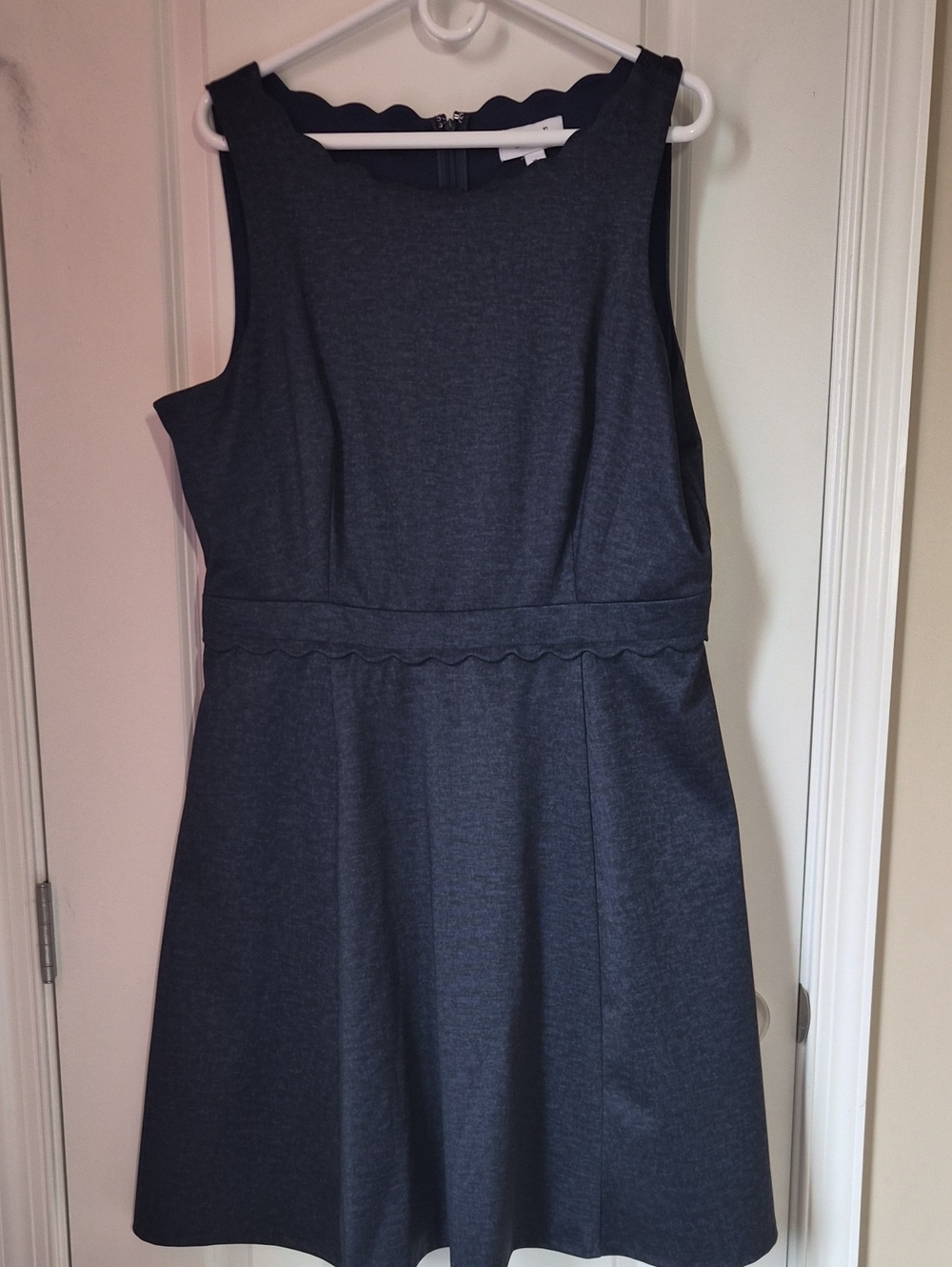 Elle Sleeveless Scalloped A-Line Dress in Navy Blue
